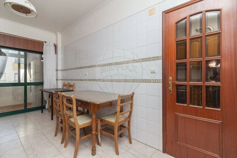 Apartamento T2 para Venda em Castanheira do Ribatejo e Cachoeiras Foto 6
