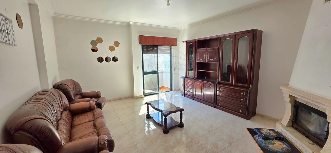 Apartamento T2 para Venda em Castanheira do Ribatejo e Cachoeiras Foto 2