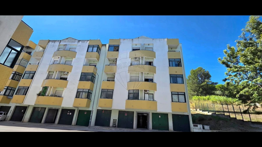 Apartamento T2 para Venda em Castanheira do Ribatejo e Cachoeiras