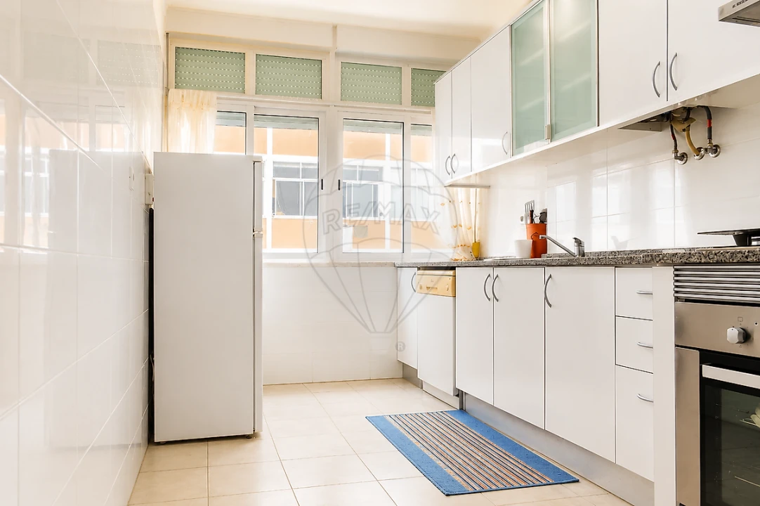 Apartamento T2 para Venda em Vila Franca de Xira Foto 7