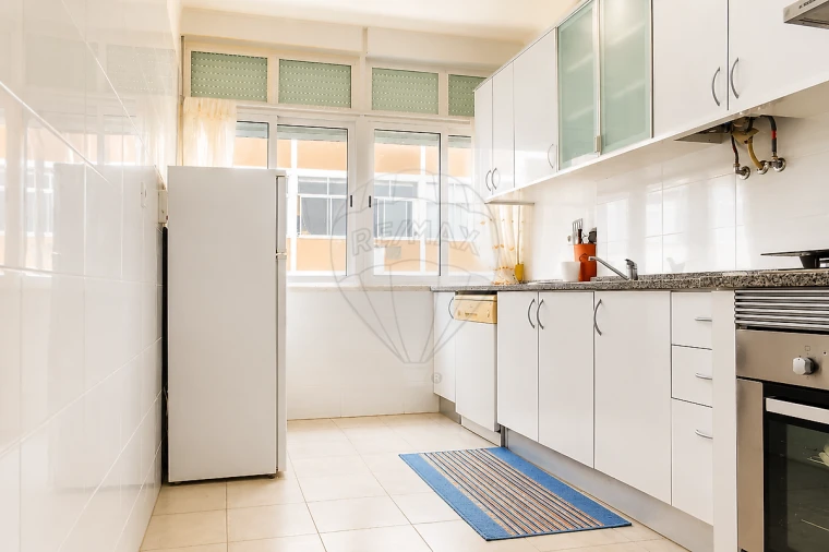 Apartamento T2 para Venda em Vila Franca de Xira Foto 7