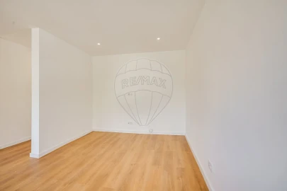 Apartamento T2 para Venda em Falagueira-Venda Nova