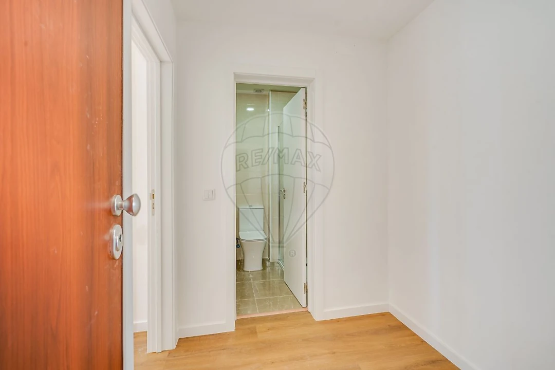Apartamento T2 para Venda em Falagueira-Venda Nova Foto 3