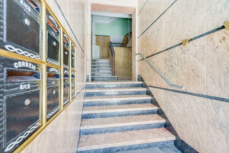 Apartamento T2 para Venda em Falagueira-Venda Nova Foto 21
