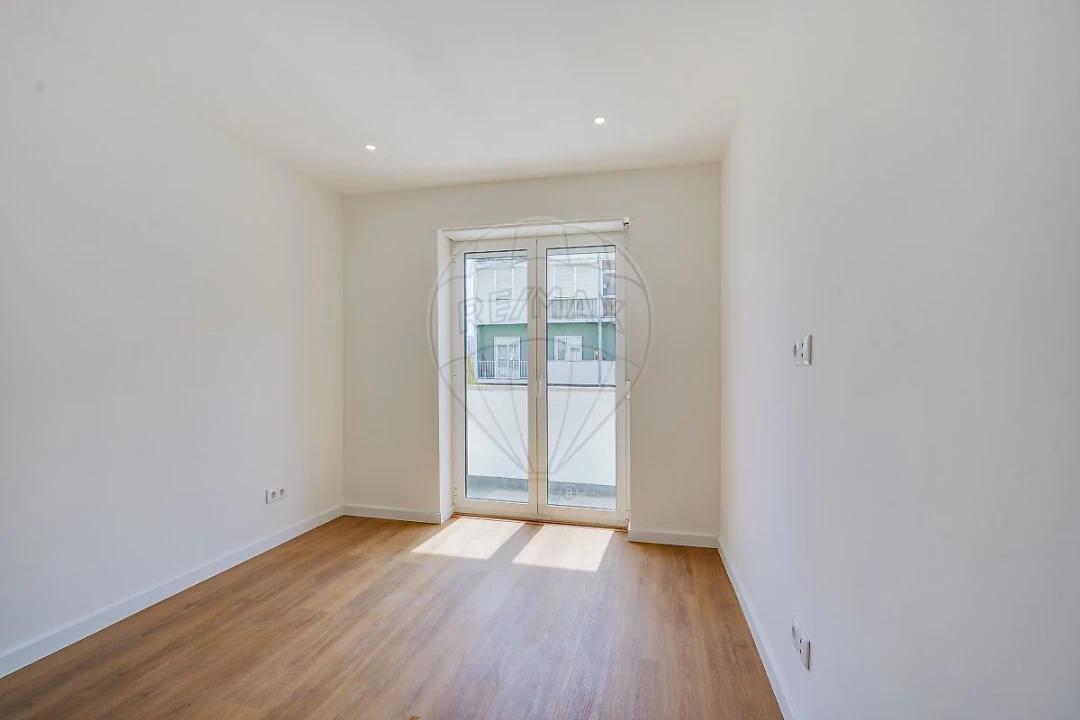 Apartamento T2 para Venda em Falagueira-Venda Nova Foto 6