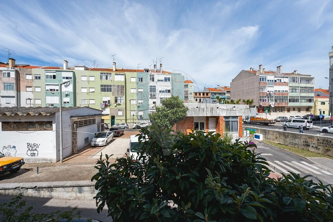 Apartamento T2 para Venda em Falagueira-Venda Nova Foto 18