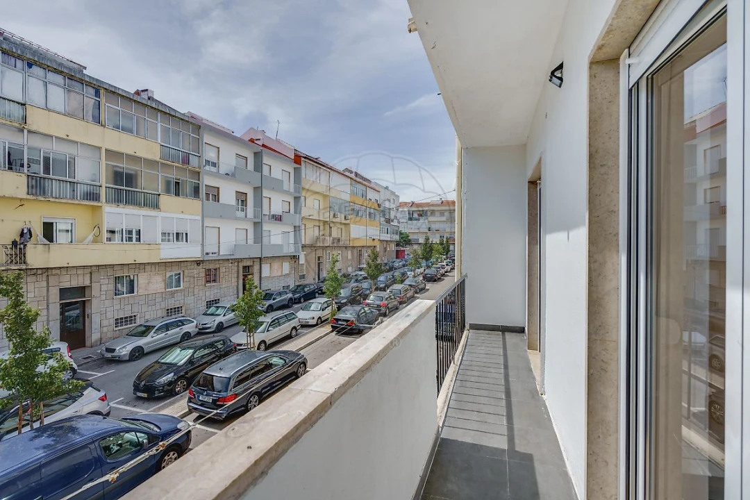 Apartamento T2 para Venda em Falagueira-Venda Nova Foto 8