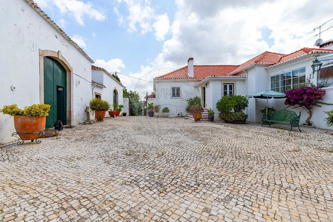 Quinta T5 para Venda em Dois Portos e Runa Foto 34
