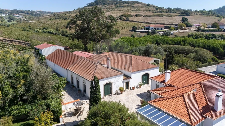 Quinta T5 para Venda em Dois Portos e Runa Foto 43