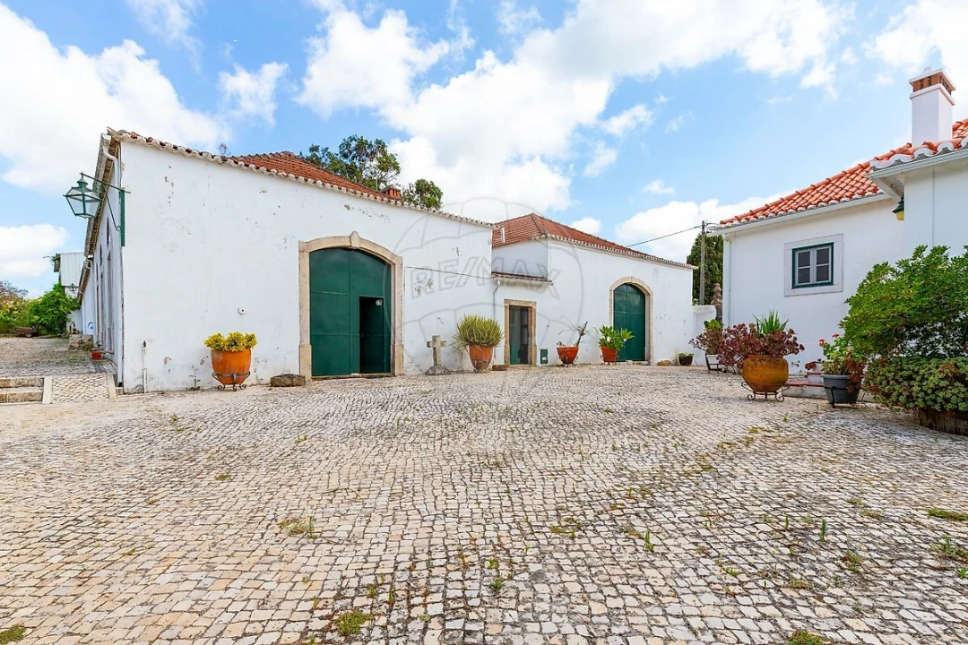 Quinta T5 para Venda em Dois Portos e Runa Foto 33