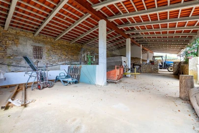Quinta T4 para Venda em Dois Portos e Runa