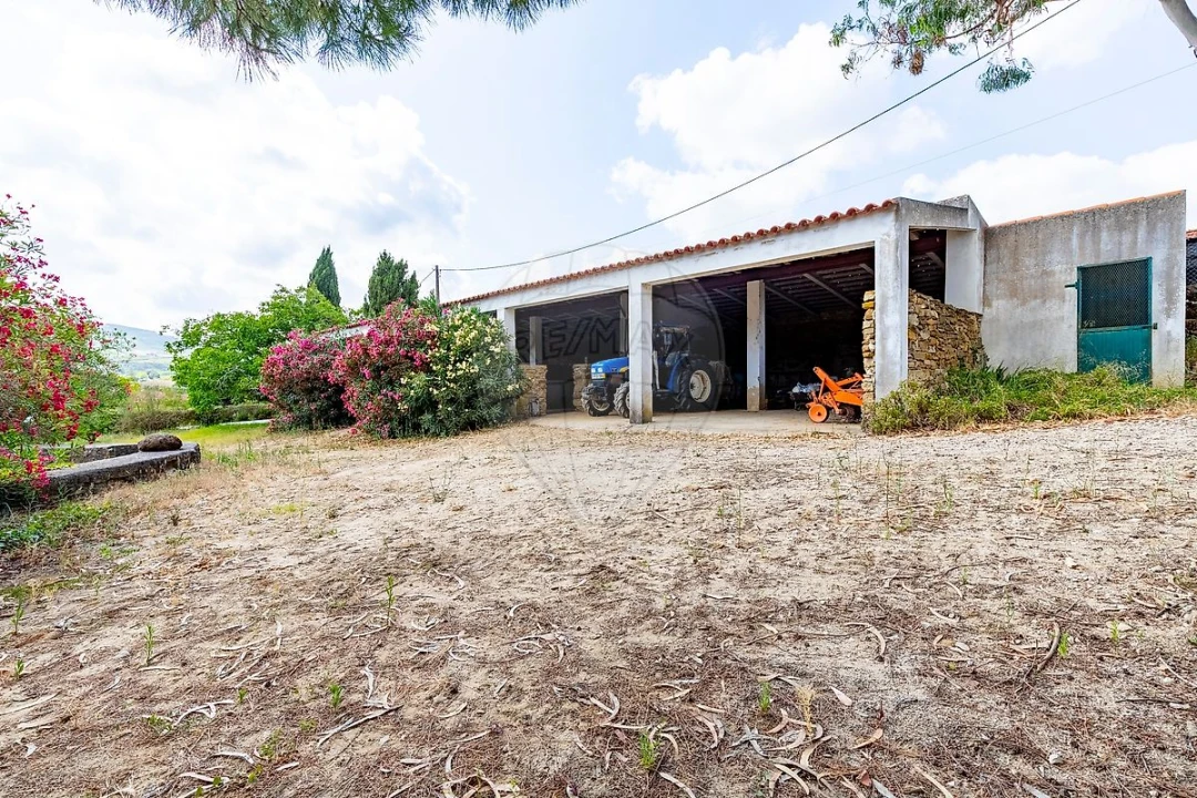 Quinta T4 para Venda em Dois Portos e Runa Foto 32