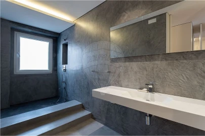 Apartamento T2 para Arrendamento em Alvalade