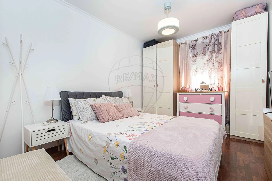 Apartamento T2 para Venda em Alverca do Ribatejo e Sobralinho Foto 1
