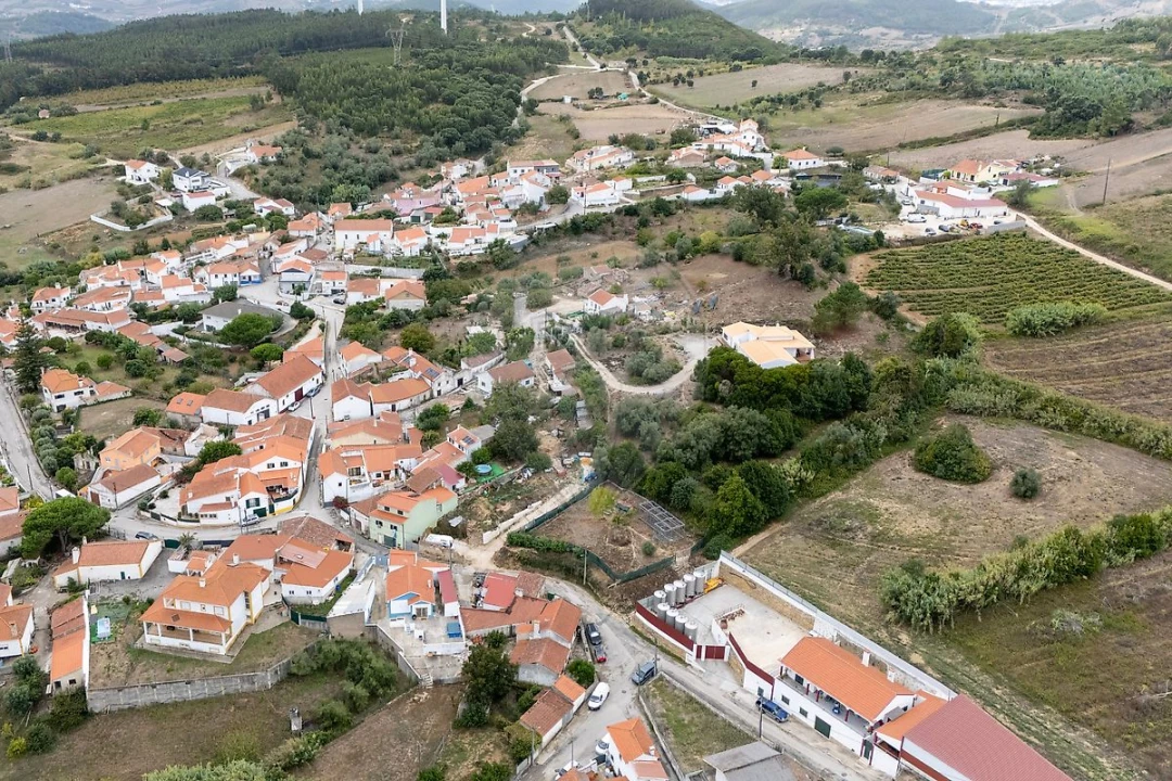 Terreno para Venda em Carvoeira e Carmões Foto 13