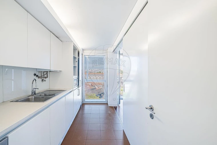 Apartamento T1 para Venda em Avenidas Novas Foto 10