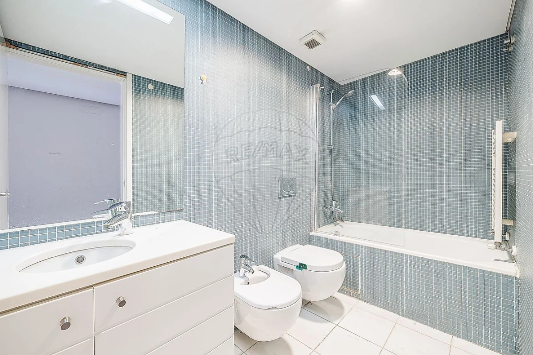 Apartamento T1 para Venda em Avenidas Novas Foto 3