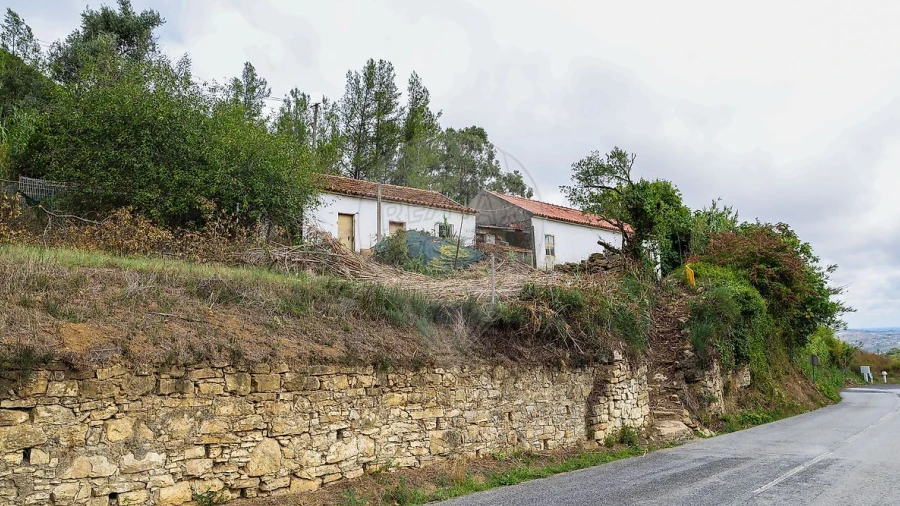 Moradia T1 para Venda em Santiago dos Velhos