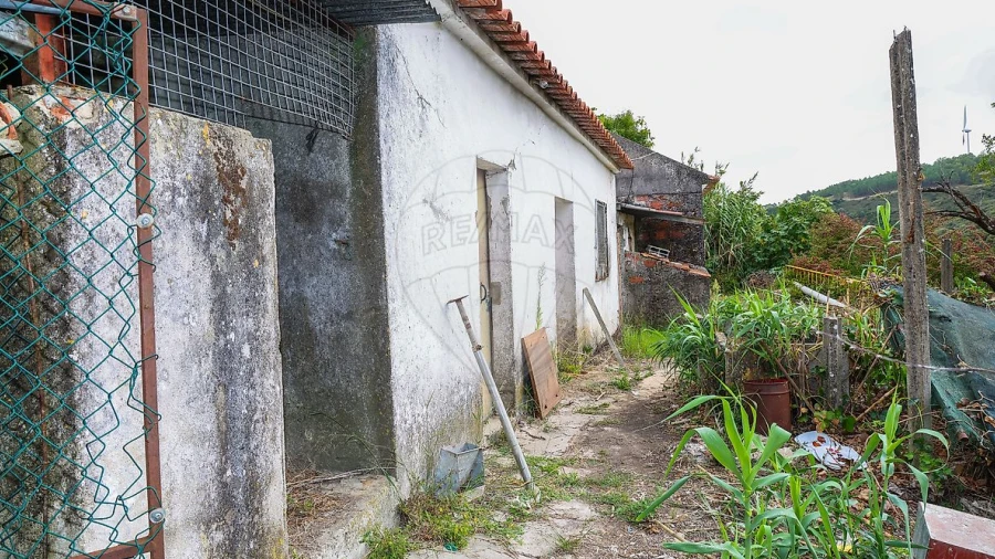 Moradia T1 para Venda em Santiago dos Velhos
