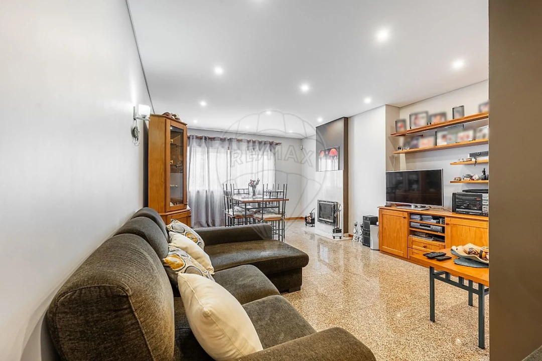 Apartamento T2 para Venda em Alfena Foto 16