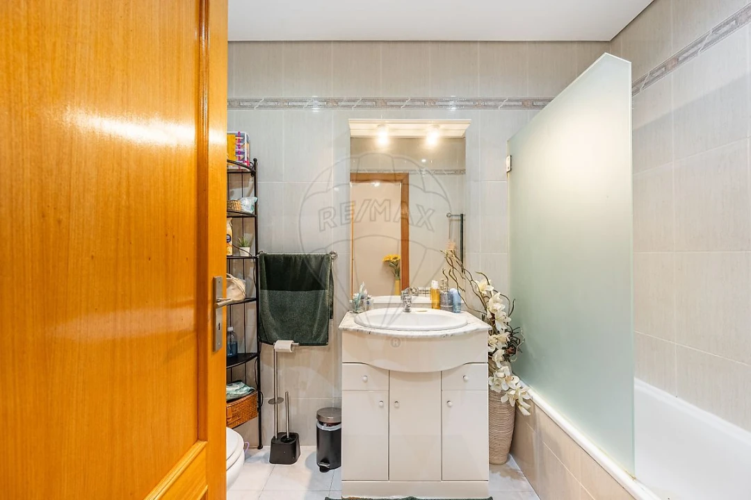 Apartamento T2 para Venda em Alfena Foto 23