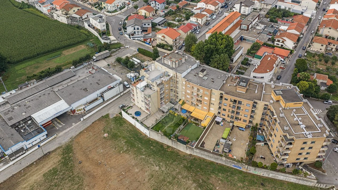 Apartamento T2 para Venda em Alfena Foto 7