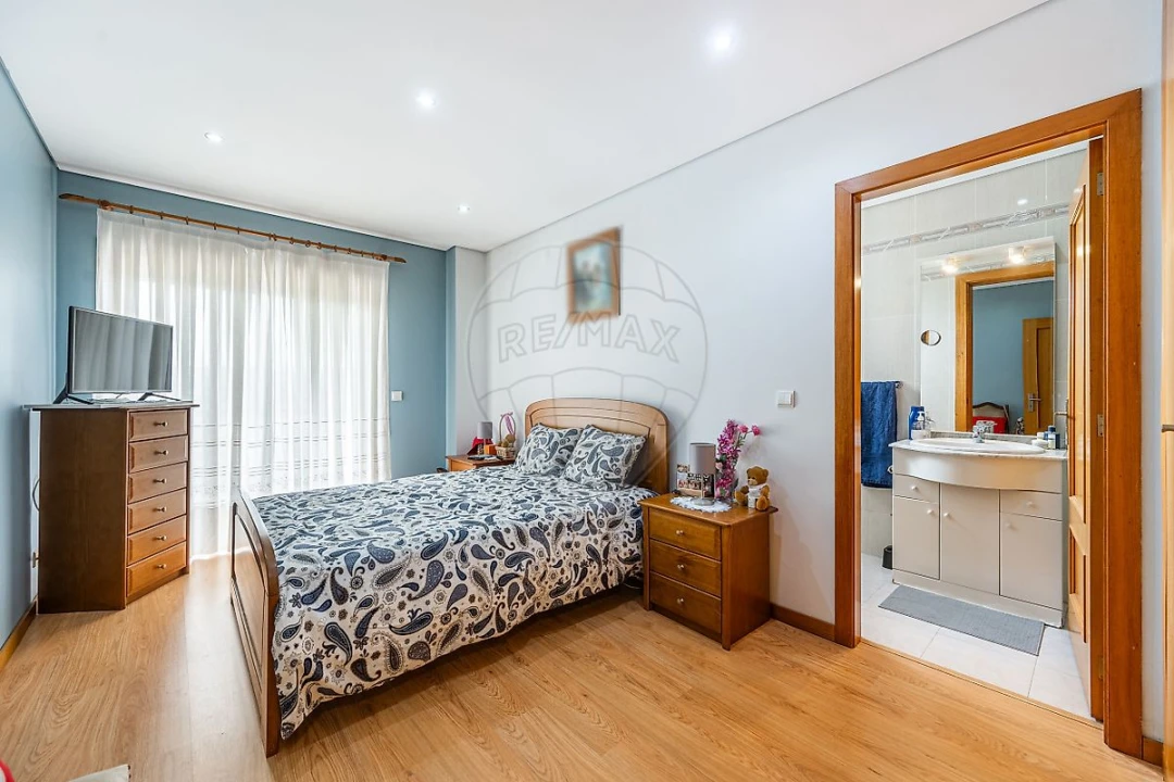 Apartamento T2 para Venda em Alfena Foto 19
