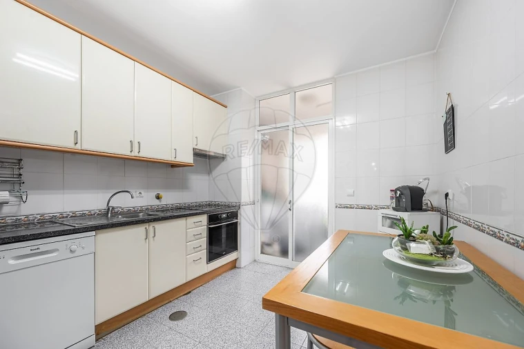 Apartamento T2 para Venda em Alfena Foto 13