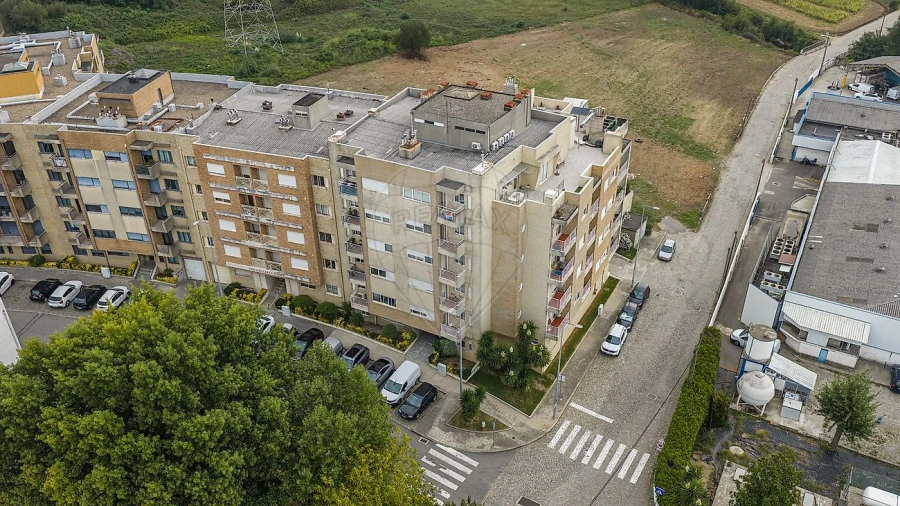 Apartamento T2 para Venda em Alfena Foto 8