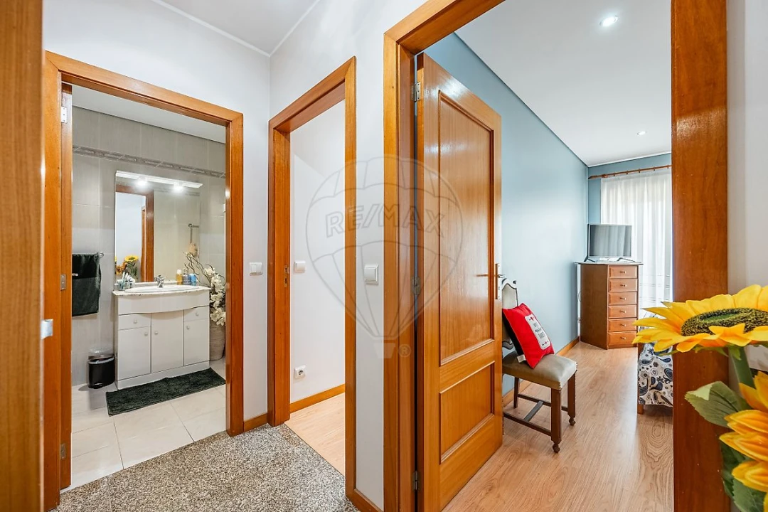 Apartamento T2 para Venda em Alfena Foto 20