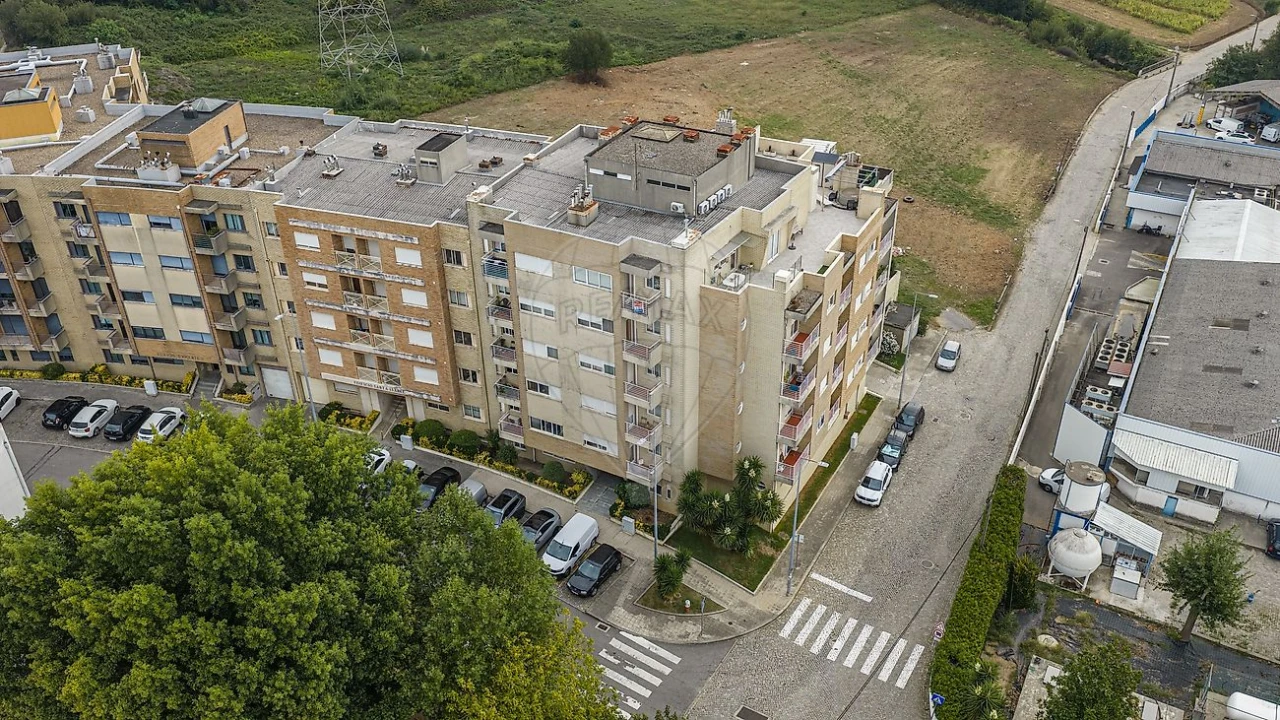 Apartamento T2 para Venda em Alfena Foto 8