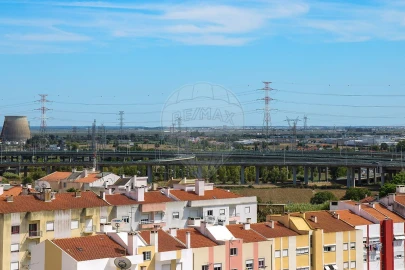 Apartamento T3 para Venda em Carregado e Cadafais