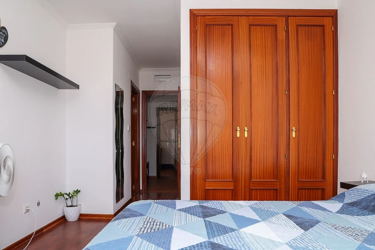 Apartamento T3 para Venda em Carregado e Cadafais Foto 22