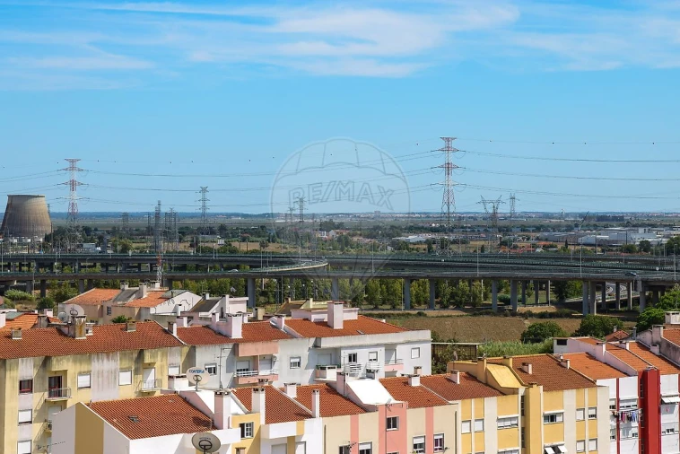 Apartamento T3 para Venda em Carregado e Cadafais Foto 19
