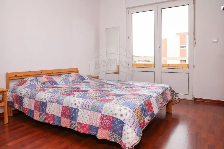 Apartamento T3 para Venda em Carregado e Cadafais Foto 23