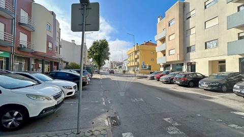 Apartamento T3 para Arrendamento em São Bernardo