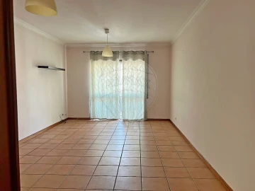 Apartamento T3 para Arrendamento em São Bernardo