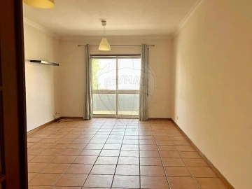 Apartamento T3 para Arrendamento em São Bernardo