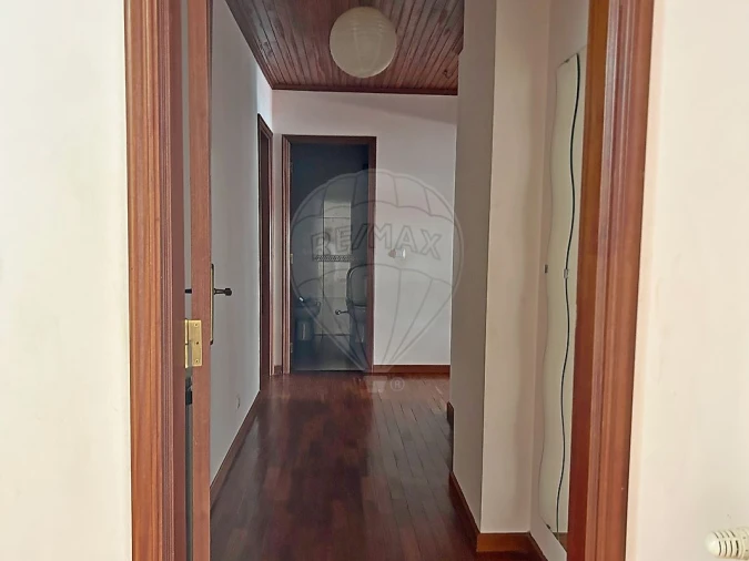 Apartamento T3 para Arrendamento em São Bernardo Foto 8