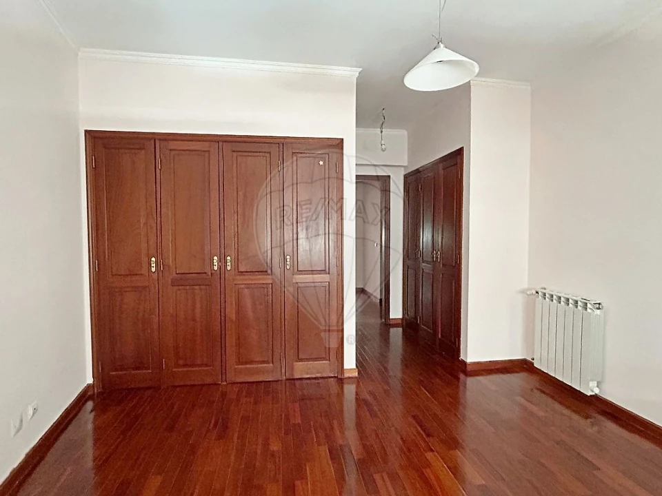 Apartamento T3 para Arrendamento em São Bernardo Foto 16