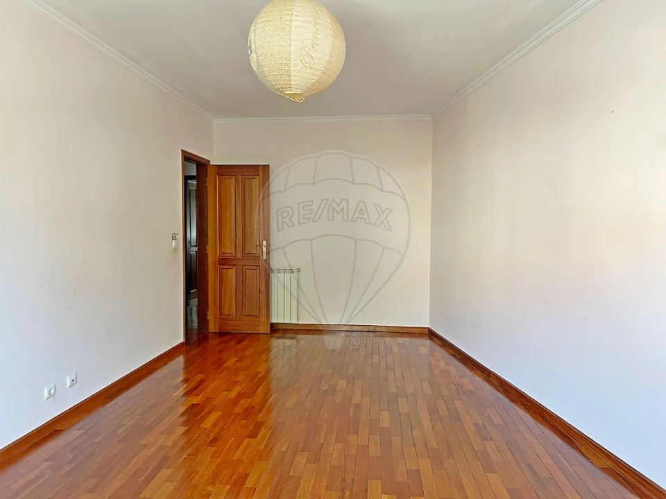 Apartamento T3 para Arrendamento em São Bernardo Foto 15