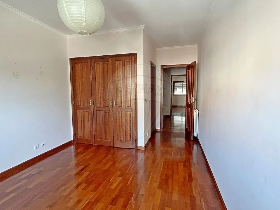 Apartamento T3 para Arrendamento em São Bernardo Foto 11