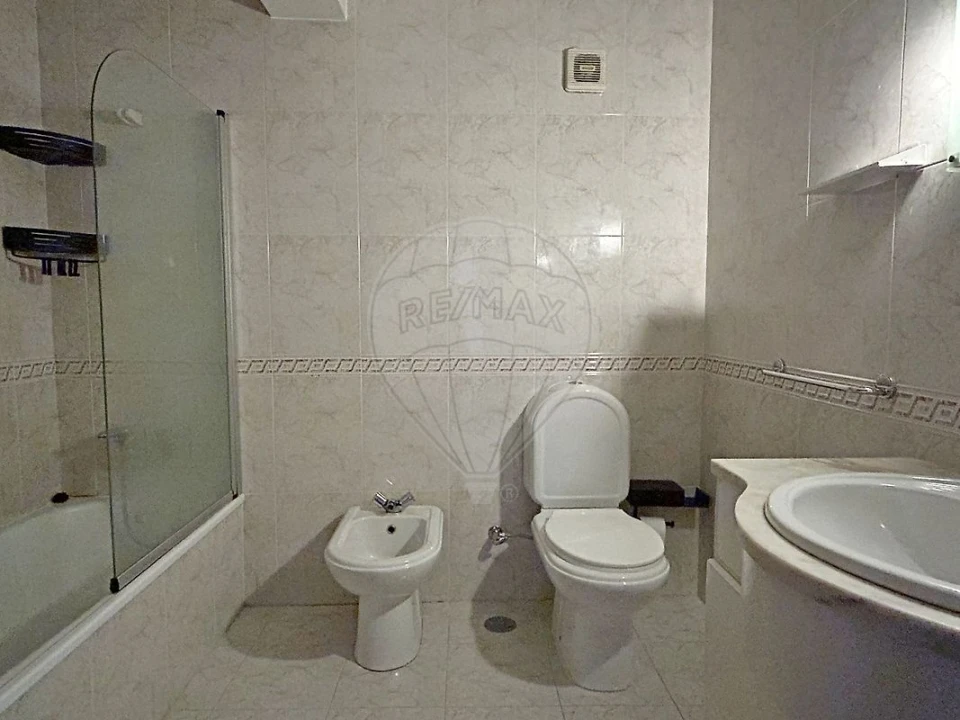 Apartamento T3 para Arrendamento em São Bernardo Foto 10