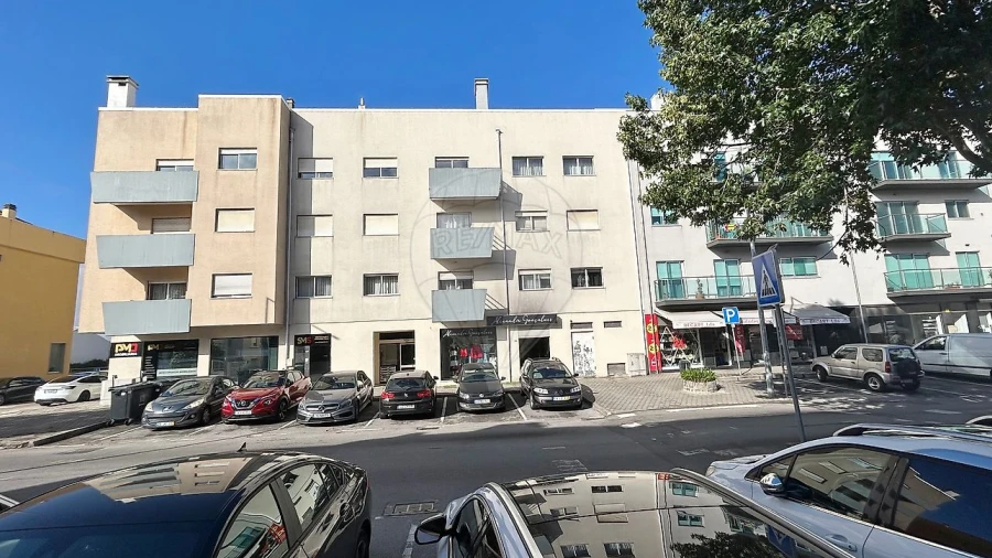 Apartamento T3 para Arrendamento em São Bernardo