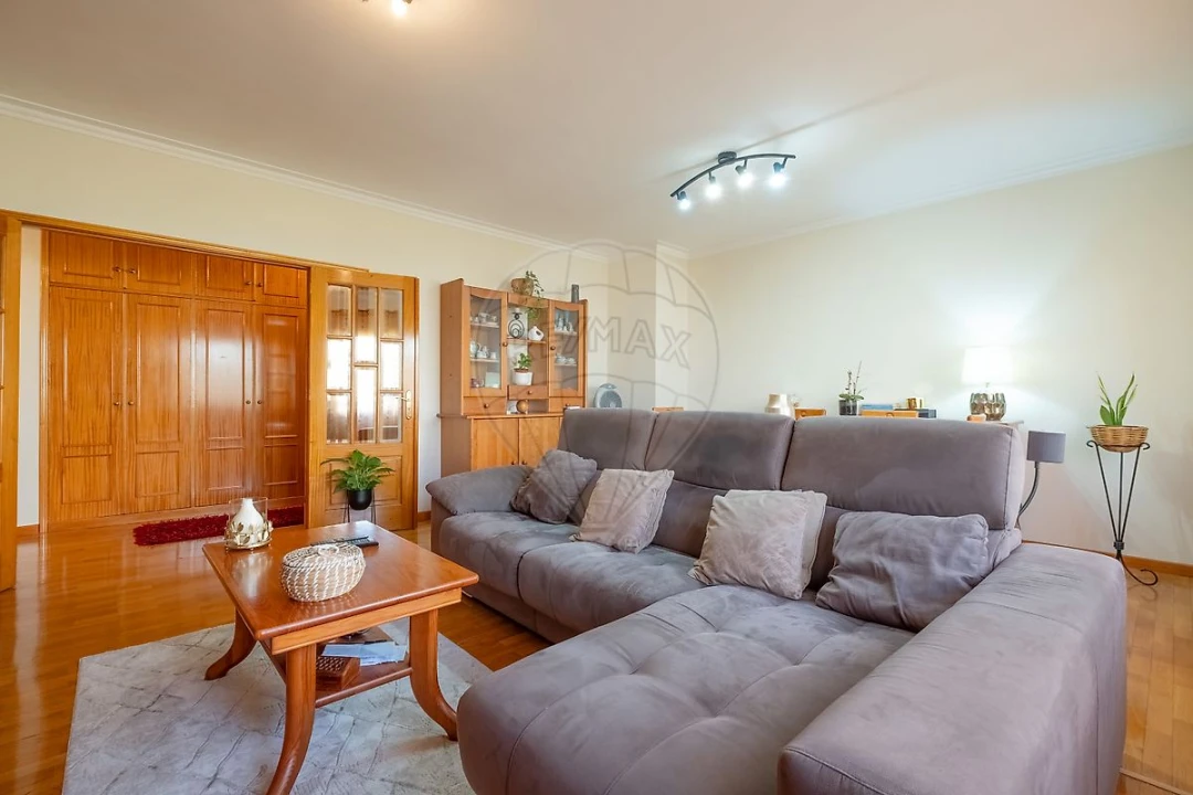 Apartamento T2 para Venda em Mafamude e Vilar do Paraíso Foto 11
