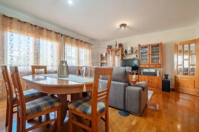 Apartamento T2 para Venda em Mafamude e Vilar do Paraíso