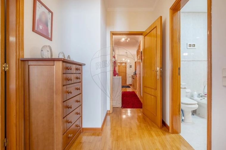 Apartamento T2 para Venda em Mafamude e Vilar do Paraíso Foto 22