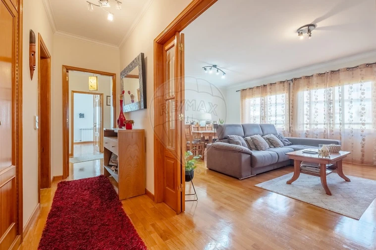 Apartamento T2 para Venda em Mafamude e Vilar do Paraíso Foto 7