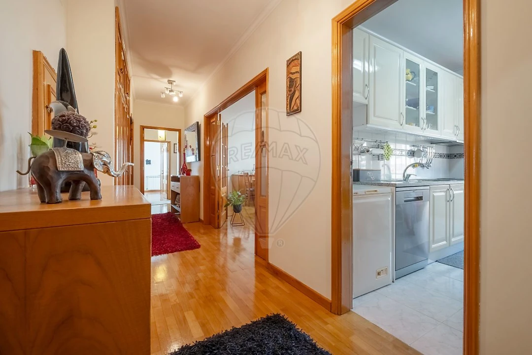 Apartamento T2 para Venda em Mafamude e Vilar do Paraíso Foto 5