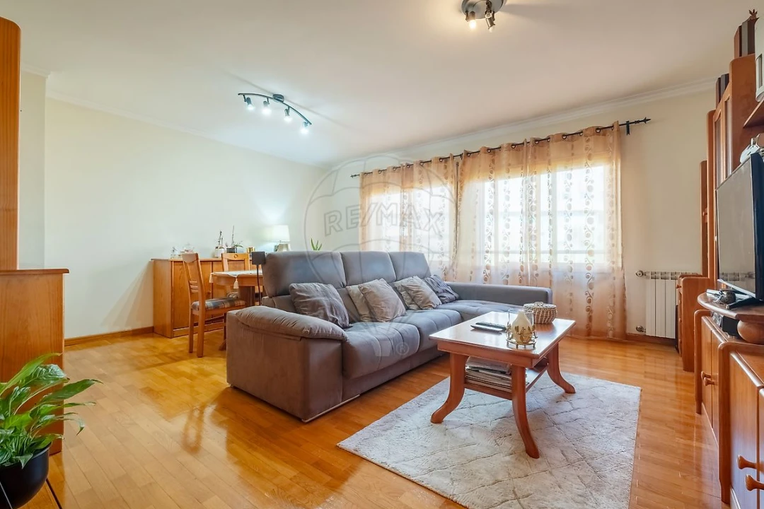 Apartamento T2 para Venda em Mafamude e Vilar do Paraíso Foto 10